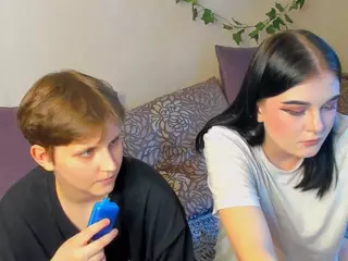 Raven-Radiant's Live Sex Cam Show