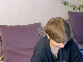 Raven-Radiant's Live Sex Cam Show