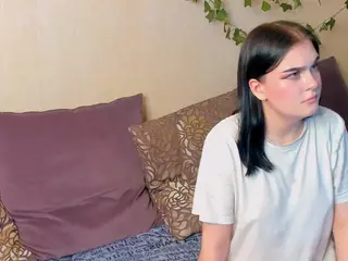 Raven-Radiant's Live Sex Cam Show