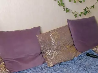 Raven-Radiant's Live Sex Cam Show