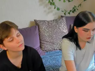 Raven-Radiant's Live Sex Cam Show