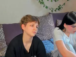 Raven-Radiant's Live Sex Cam Show
