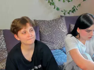 Raven-Radiant's Live Sex Cam Show