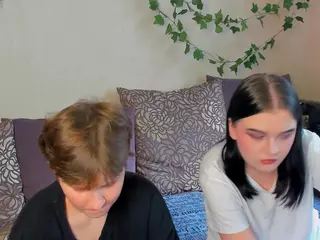 Raven-Radiant's Live Sex Cam Show