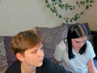 Raven-Radiant's Live Sex Cam Show