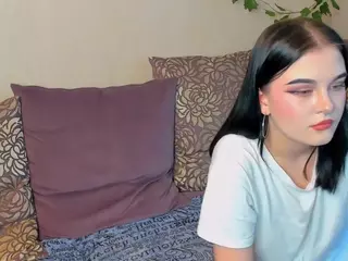Raven-Radiant's Live Sex Cam Show