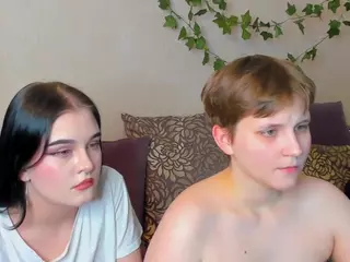 Raven-Radiant's Live Sex Cam Show