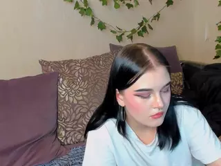 Raven-Radiant's Live Sex Cam Show