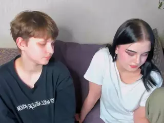 Raven-Radiant's Live Sex Cam Show