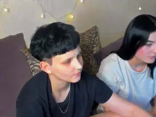 Raven-Radiant's Live Sex Cam Show