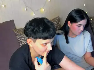Raven-Radiant's Live Sex Cam Show