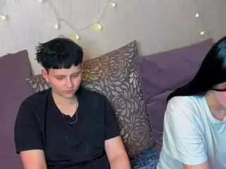 Raven-Radiant's Live Sex Cam Show