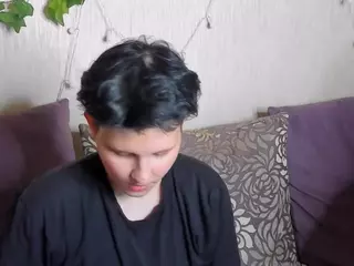 Raven-Radiant's Live Sex Cam Show