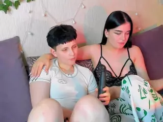 Raven-Radiant's Live Sex Cam Show