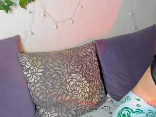 Raven-Radiant's Live Sex Cam Show
