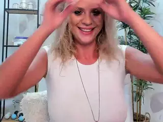 SinnerEly's Live Sex Cam Show