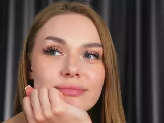 EadlinBeecham's Live Sex Cam Show