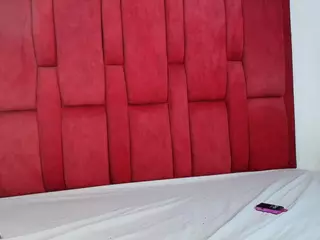 Scarleett-29's Live Sex Cam Show
