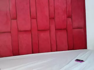Scarleett-29's Live Sex Cam Show