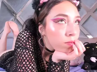 Almawescott's Live Sex Cam Show