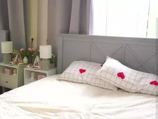Lina's Live Sex Cam Show