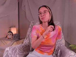MilaMounberry's Live Sex Cam Show