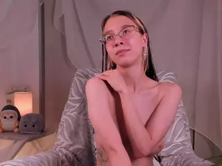 MilaMounberry's Live Sex Cam Show