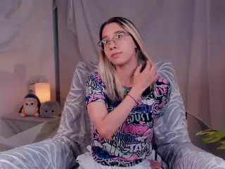 MilaMounberry's Live Sex Cam Show