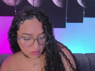 tatii-moon's Live Sex Cam Show