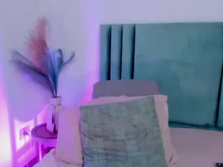 AlessaRoma's Live Sex Cam Show