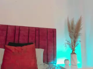 AlessaRoma's Live Sex Cam Show