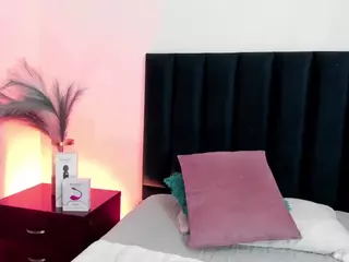 AlessaRoma's Live Sex Cam Show
