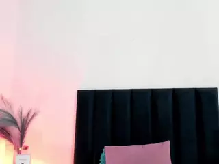 AlessaRoma's Live Sex Cam Show