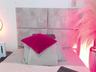 AlessaRoma's Live Sex Cam Show