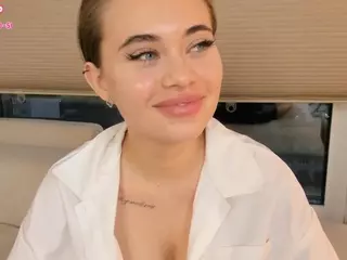 EdlaCowee's Live Sex Cam Show