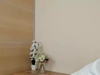 EdlaCowee's Live Sex Cam Show