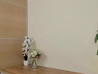 EdlaCowee's Live Sex Cam Show