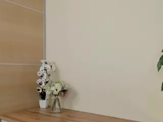 EdlaCowee's Live Sex Cam Show