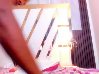goodes-eboni's Live Sex Cam Show