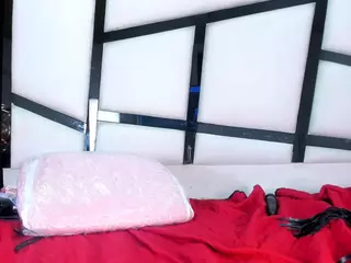 IsaSmith1's Live Sex Cam Show