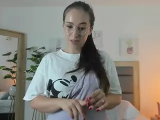 sophia-martinezz's Live Sex Cam Show