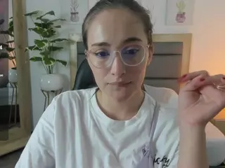 sophia-martinezz's Live Sex Cam Show