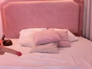 sophiawhitee's Live Sex Cam Show