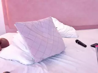 sophiawhitee's Live Sex Cam Show