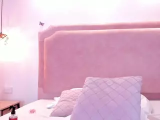 sophiawhitee's Live Sex Cam Show
