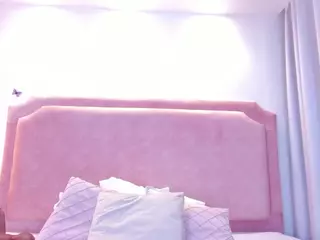 sophiawhitee's Live Sex Cam Show