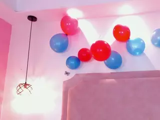 sophiawhitee's Live Sex Cam Show