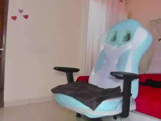 zully-jones's Live Sex Cam Show