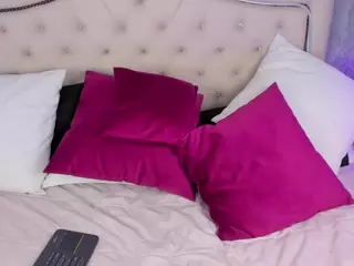annie-russel's Live Sex Cam Show