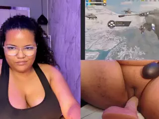 Mhia-Rey's Live Sex Cam Show